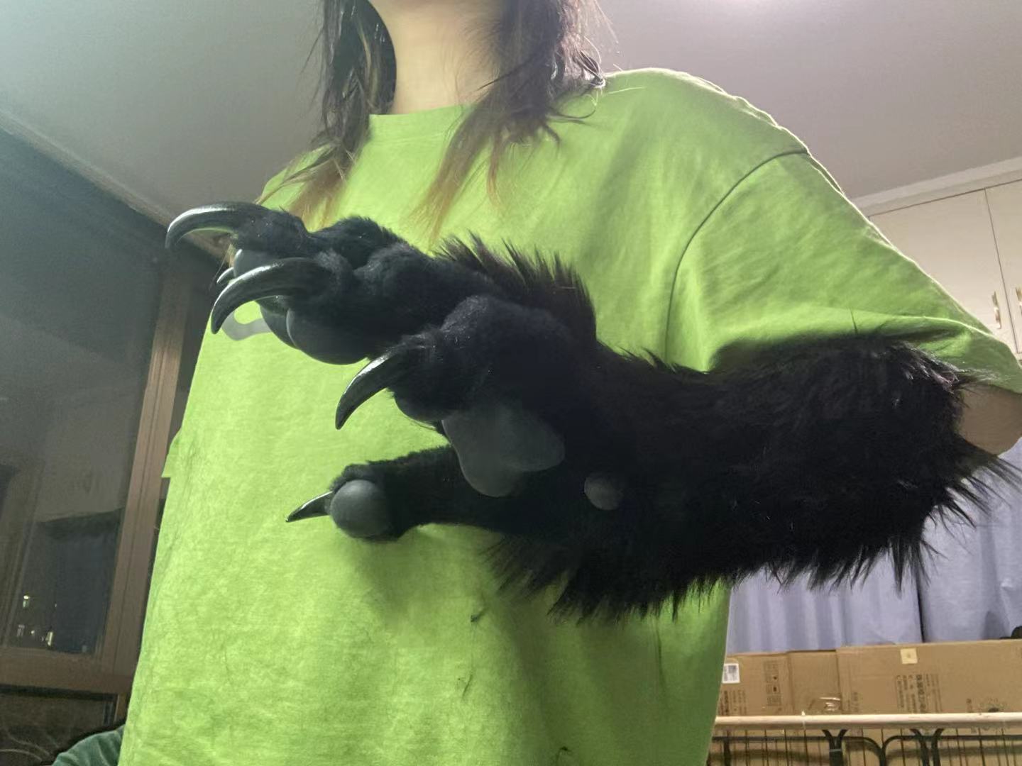All-black realistic large claws with silicone pads furry fursuit handpaws hand gloves accept custom orders