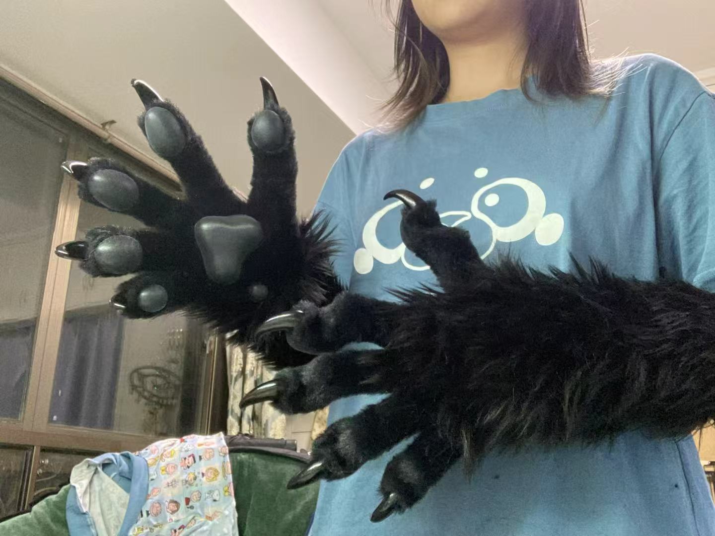 All-black realistic large claws with silicone pads furry fursuit handpaws hand gloves accept custom orders