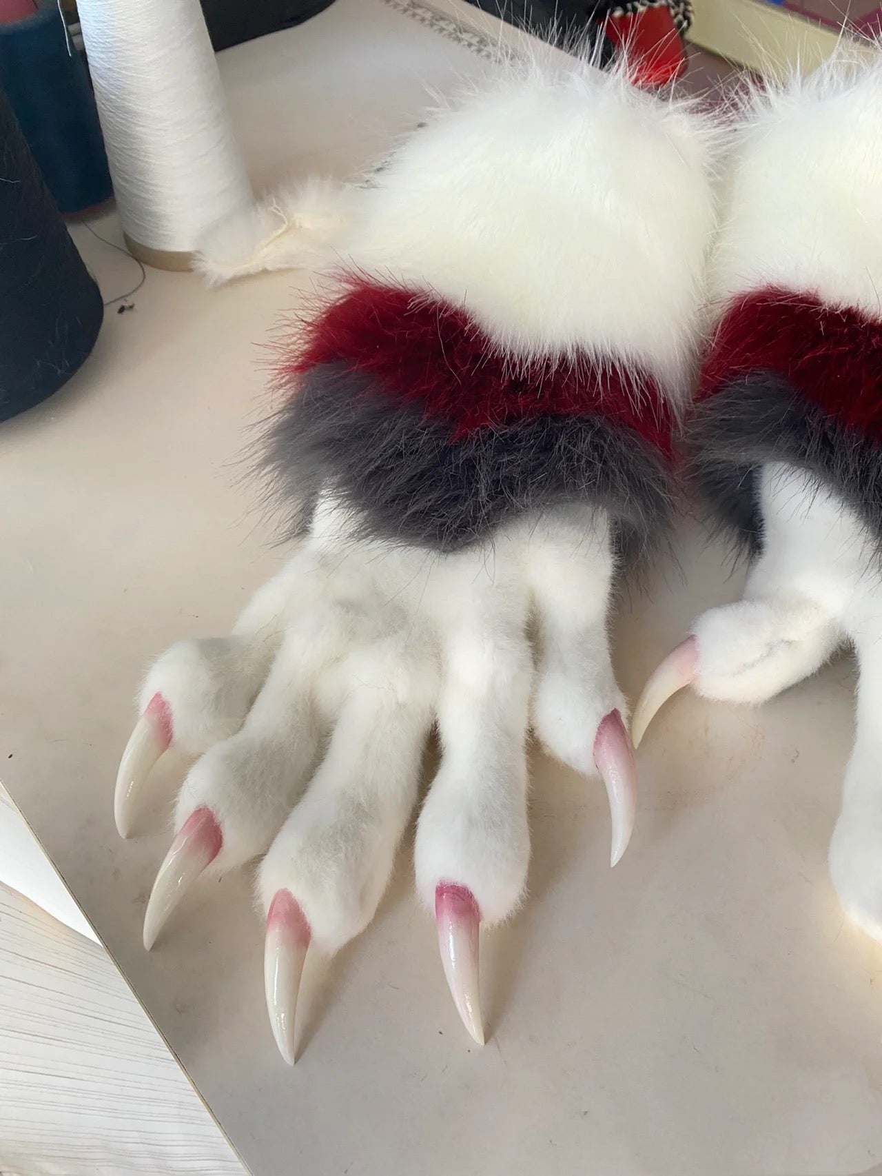White-red-gray segmented colorblocking Slim-fit paws furry fursuit