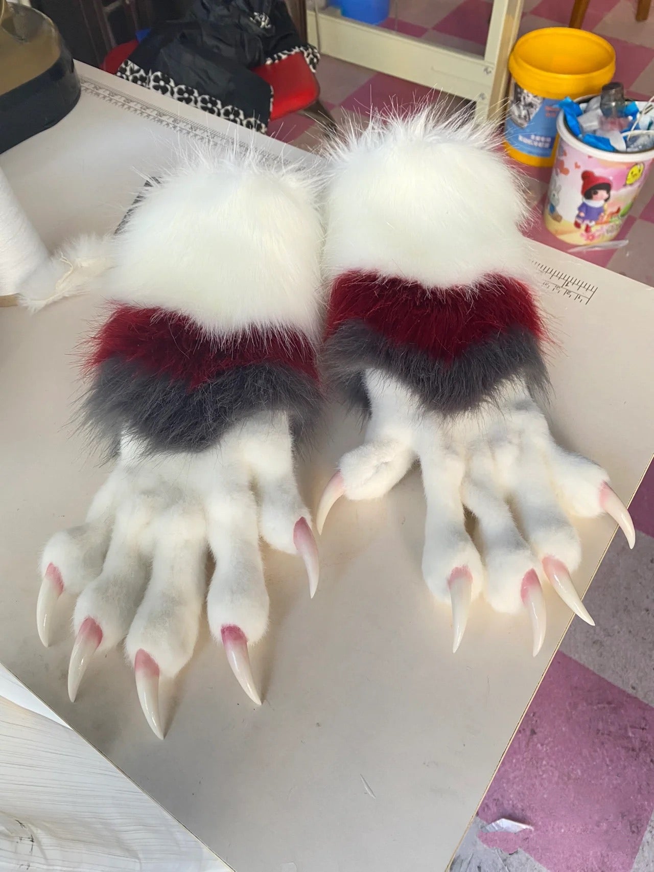 White-red-gray segmented colorblocking Slim-fit paws furry fursuit