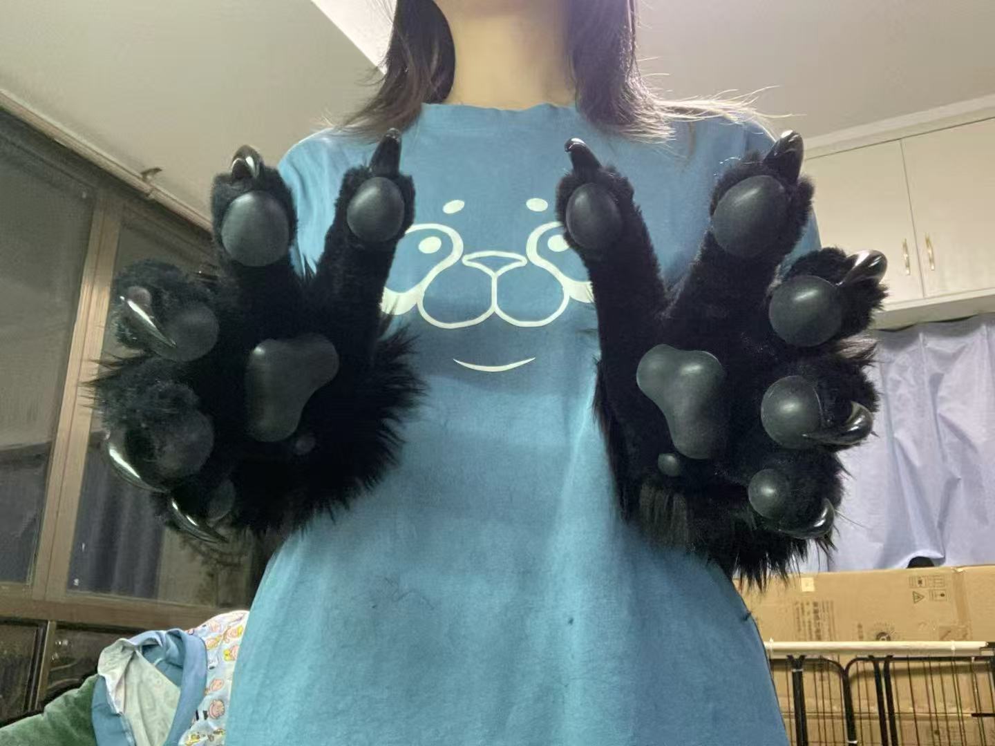 All-black realistic large claws with silicone pads furry fursuit handpaws hand gloves accept custom orders