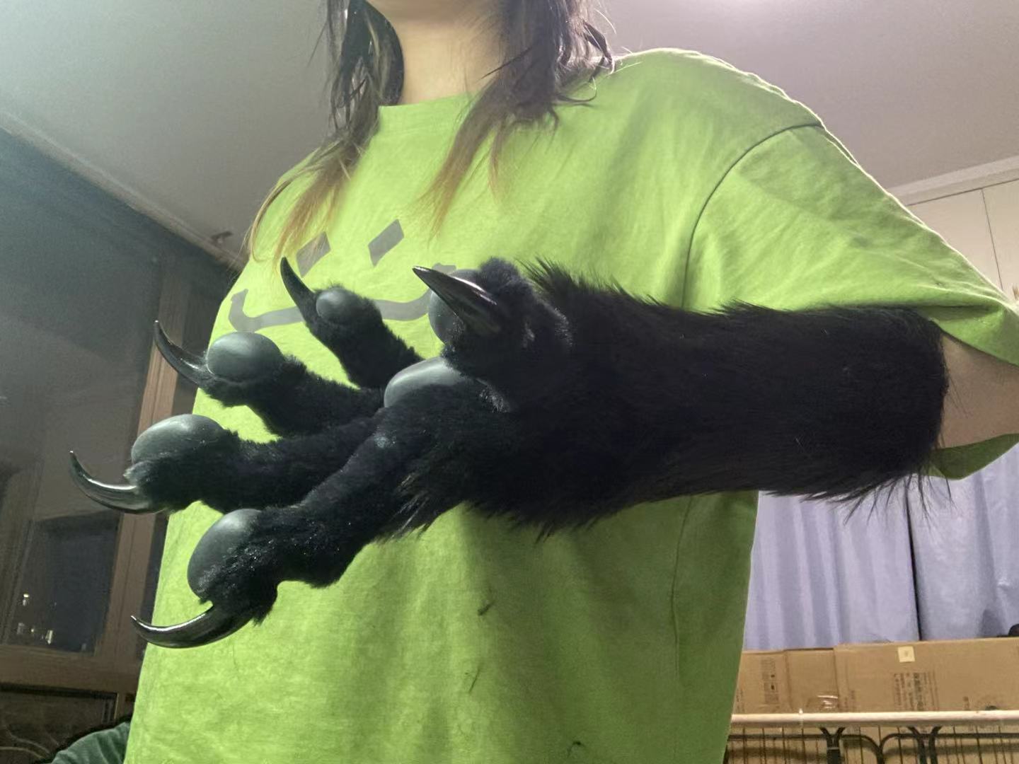 All-black realistic large claws with silicone pads furry fursuit handpaws hand gloves accept custom orders