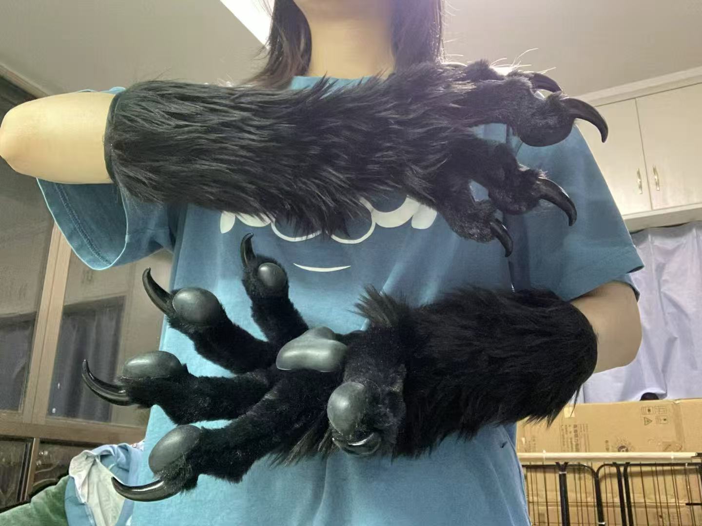 All-black realistic large claws with silicone pads furry fursuit handpaws hand gloves accept custom orders