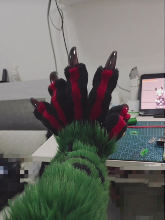 Red-black-green color-blocked Realistic paws  furry fursuit  fursuitmaker